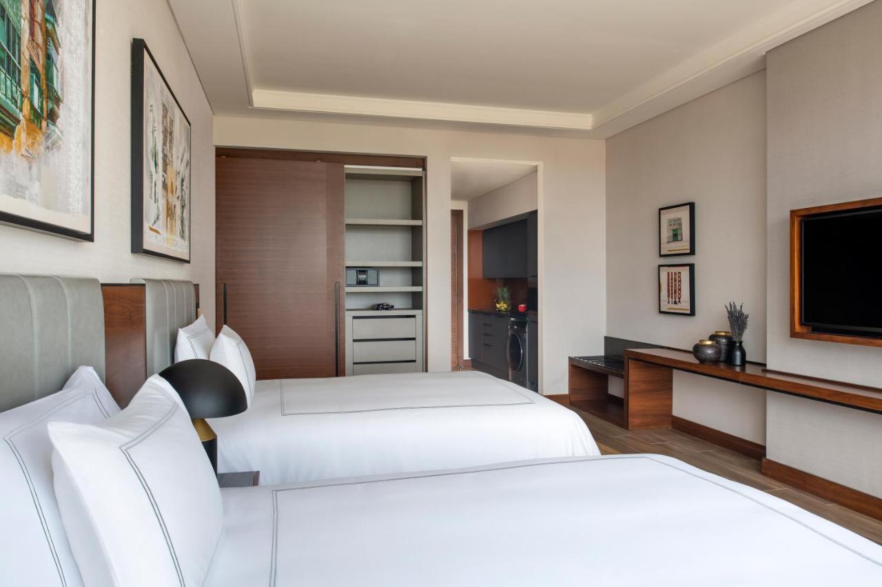 Swissotel Living Джедда Экстерьер фото A room at the hotel