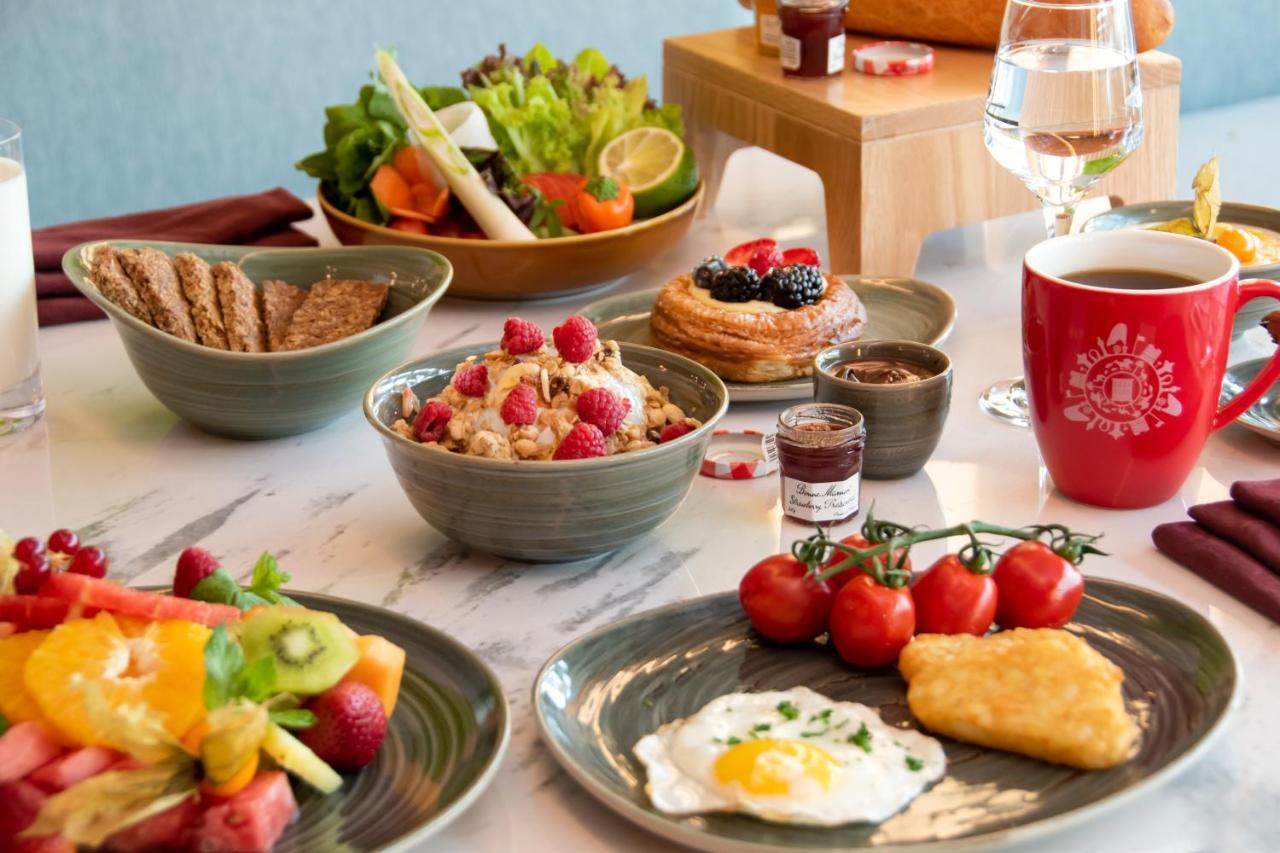 Swissotel Living Джедда Экстерьер фото A typical breakfast