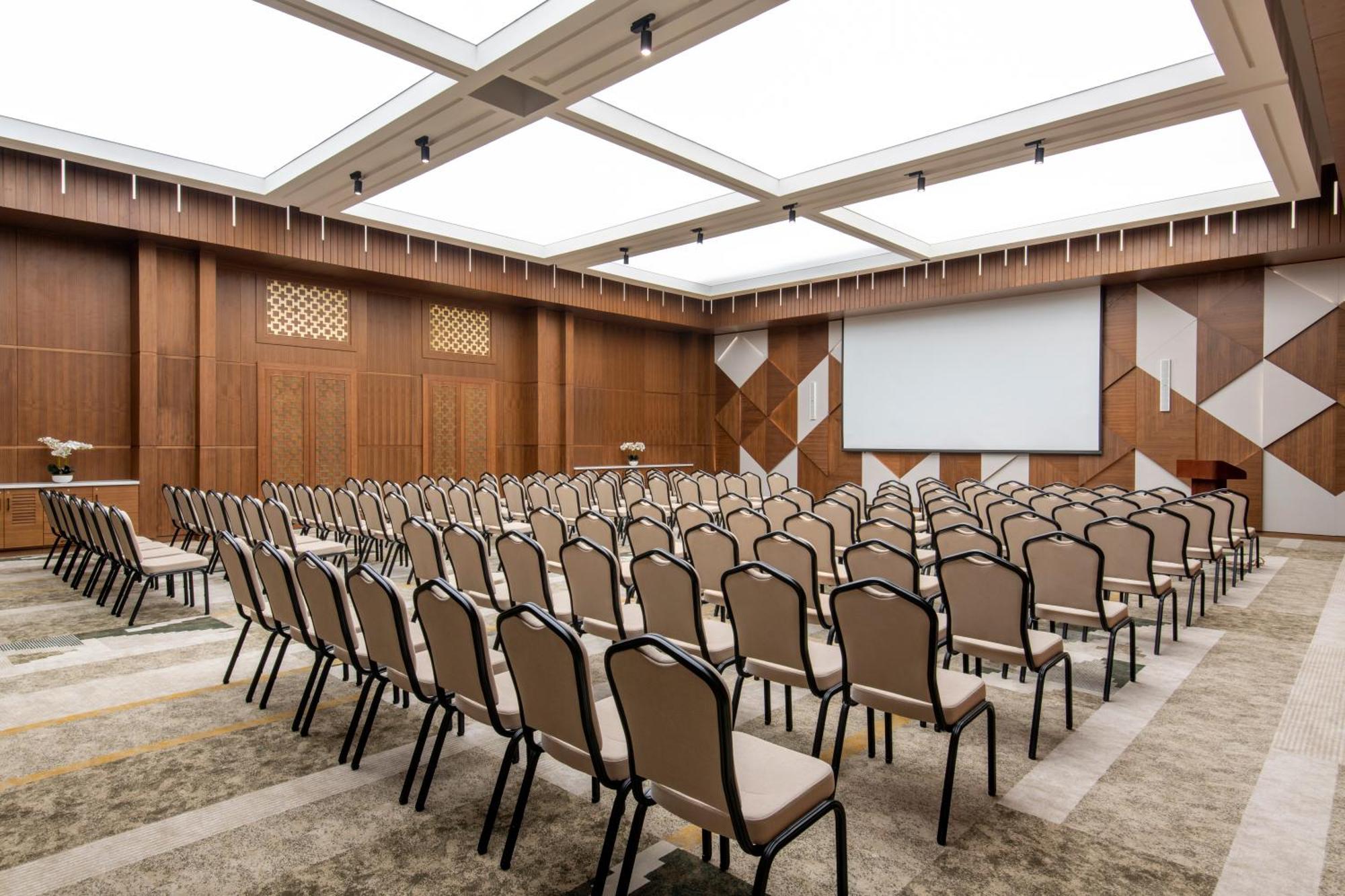 Swissotel Living Джедда Экстерьер фото The main conference hall
