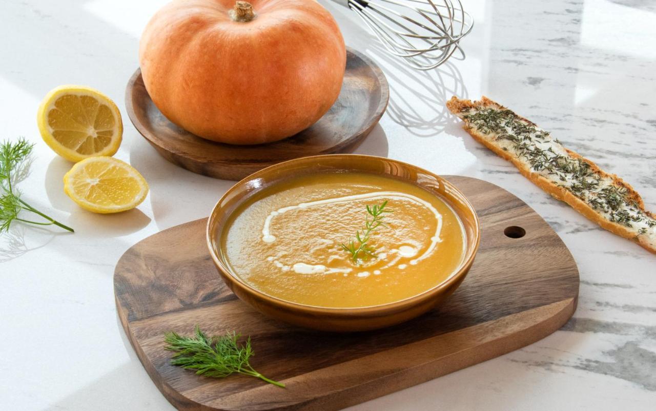 Swissotel Living Джедда Экстерьер фото Pumpkin soup
