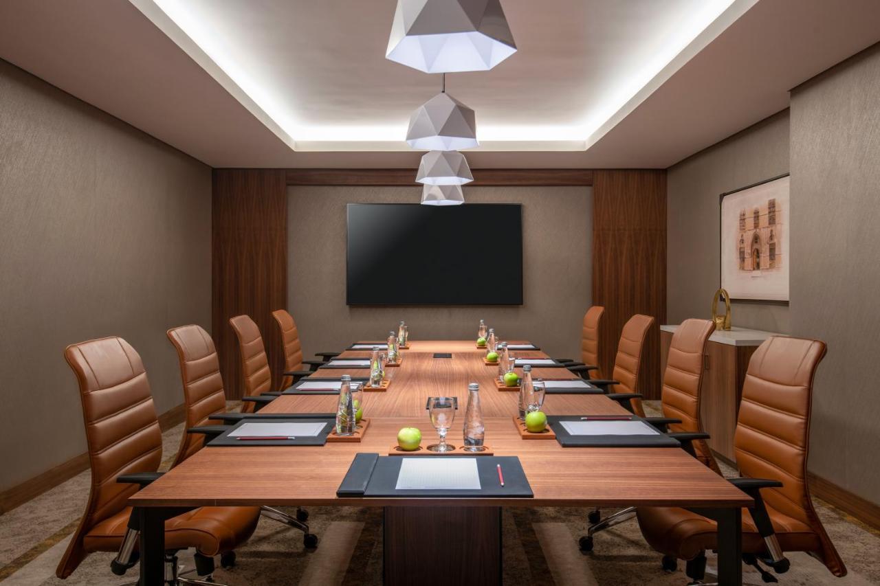 Swissotel Living Джедда Экстерьер фото Boardroom