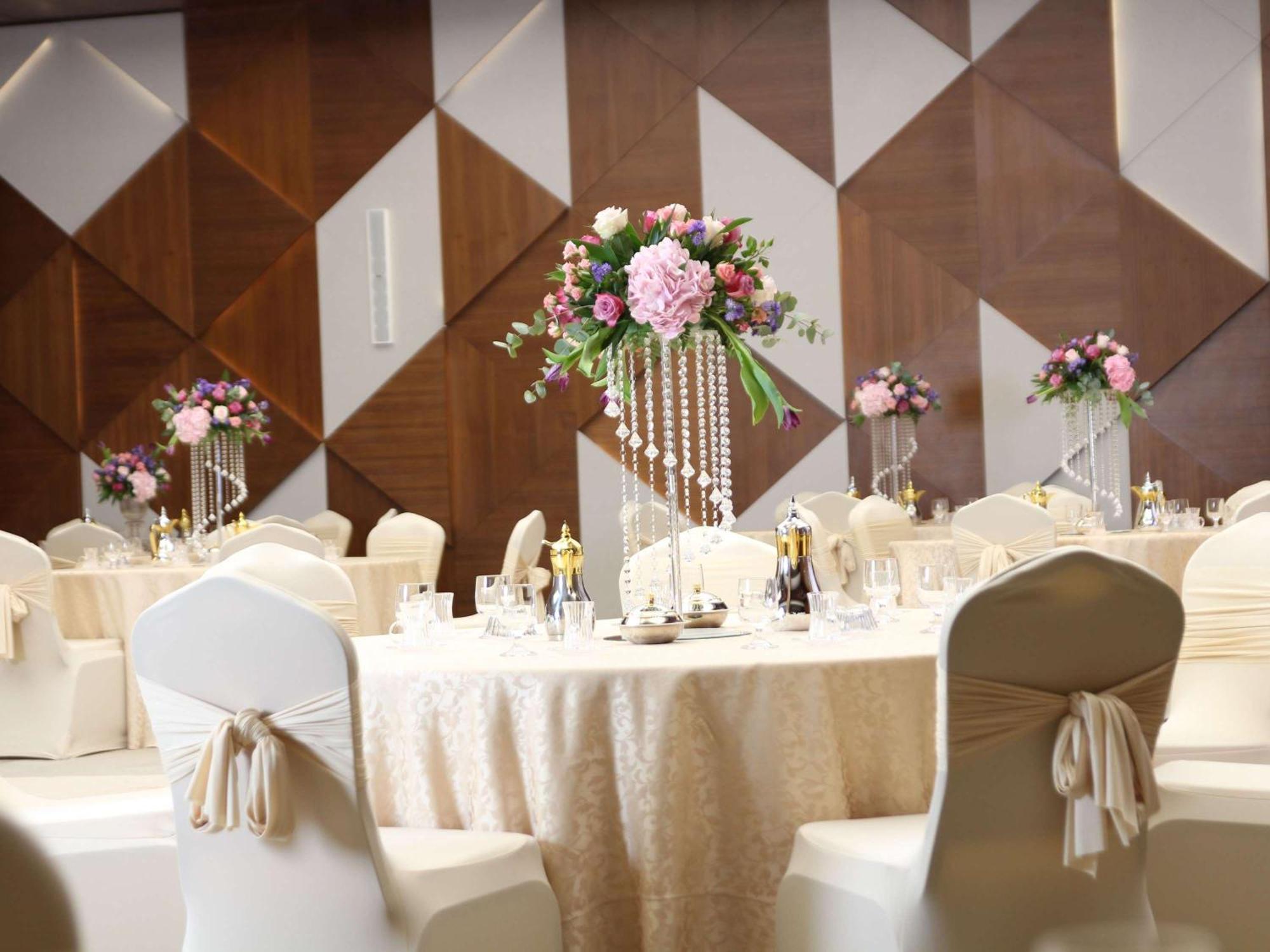 Swissotel Living Джедда Экстерьер фото The ballroom