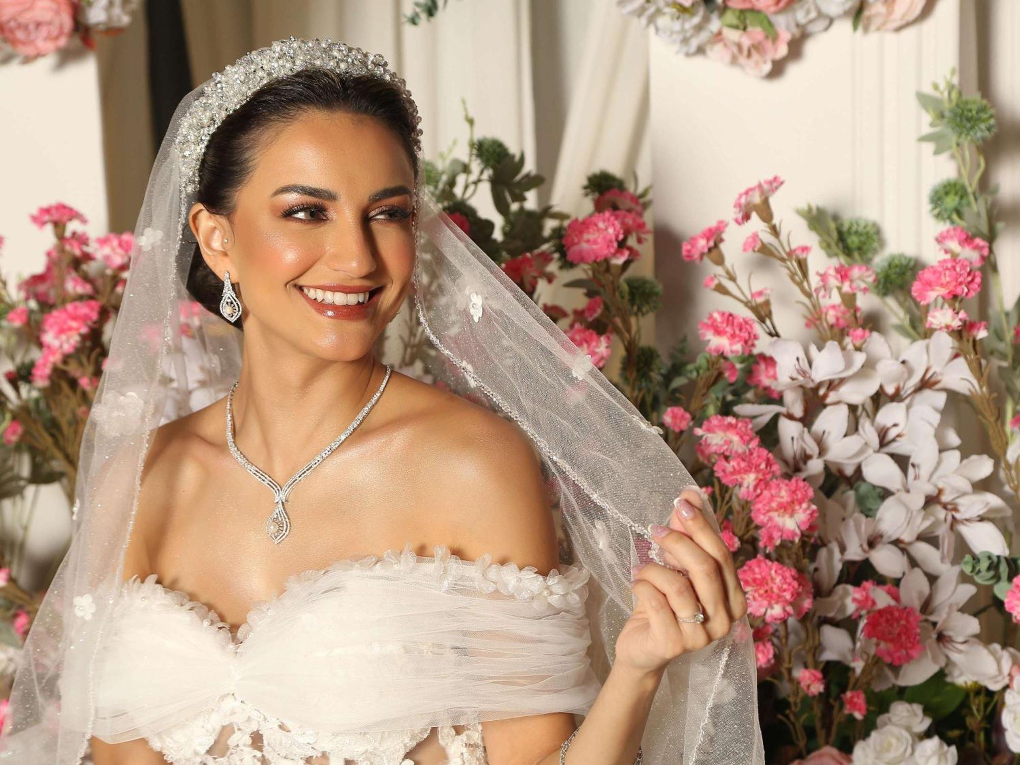 Swissotel Living Джедда Экстерьер фото A bride wearing a veil